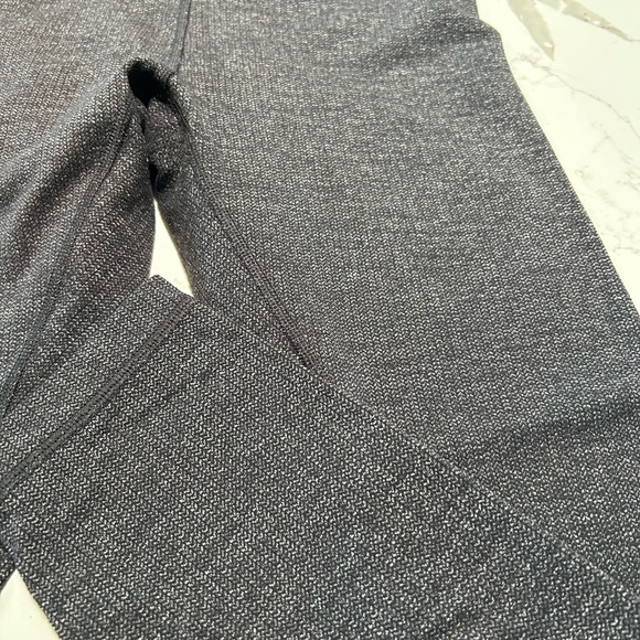 Lululemon Gray Leggings SZ 6 - Picture 2 of 5